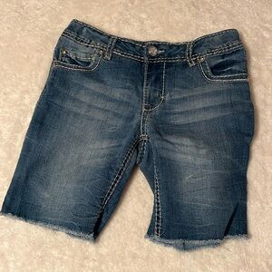 EUC Cherokee girls 10/12 jeans denim shorts